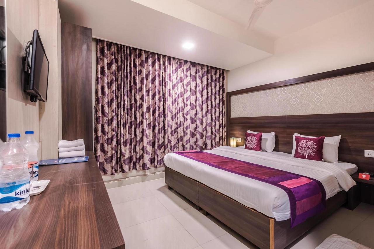 Hotel Veer Residency Panvel Eksteriør bilde