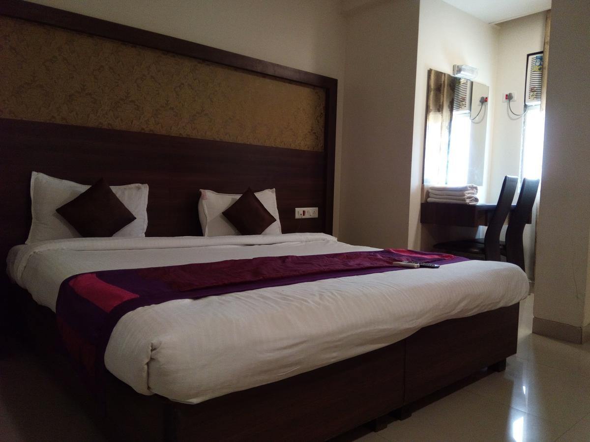 Hotel Veer Residency Panvel Eksteriør bilde
